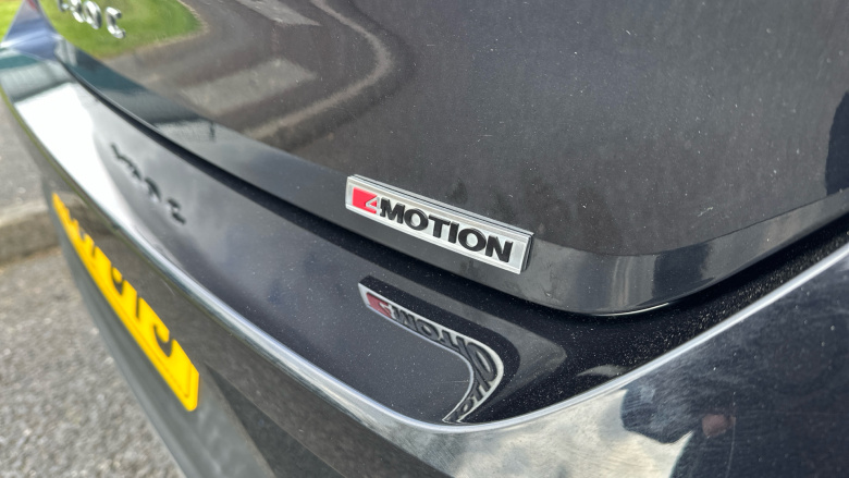Volkswagen T-Roc 2.0 TSI 4MOTION SEL 5dr DSG Petrol Hatchback